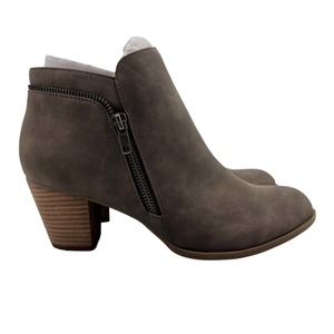 Corra stacked deals heel bootie
